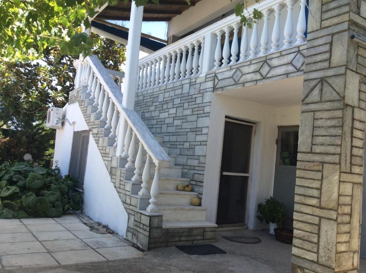 לריסוס Ikidiki Beach Villa מראה חיצוני תמונה